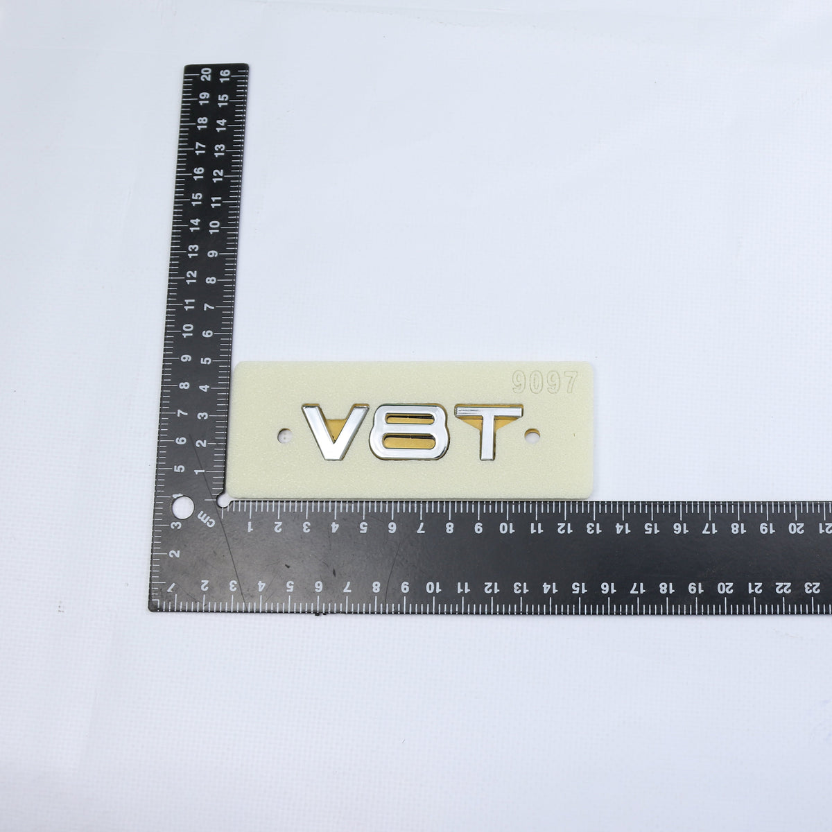 V8T Krom Bagaj Yazısı Audi Uyumlu