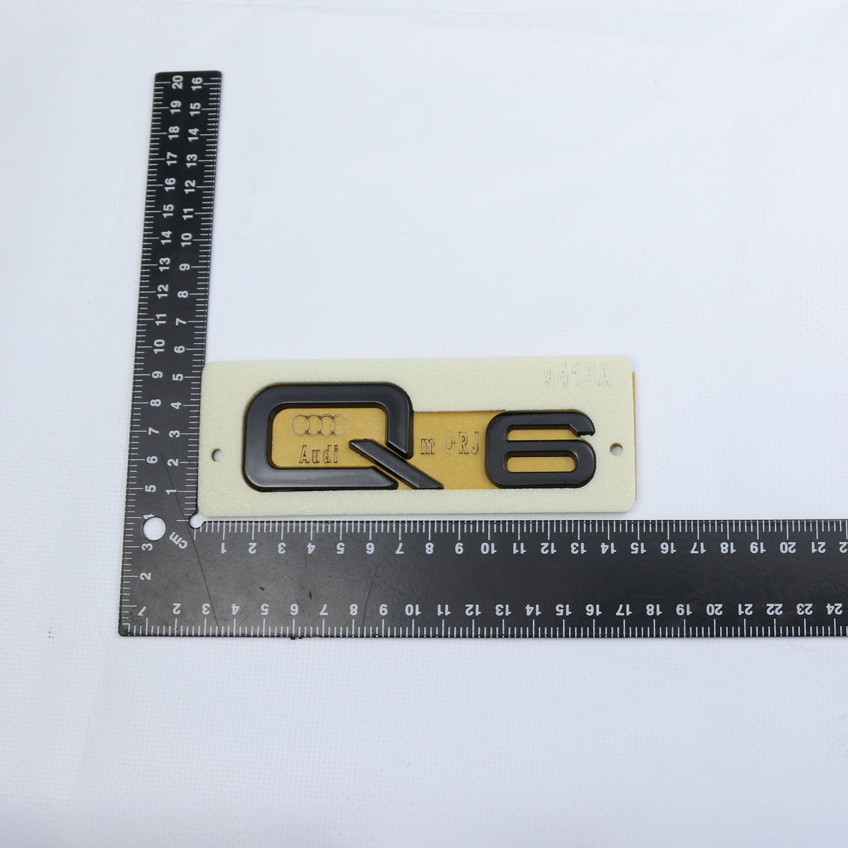 Q6 Ölçü: 110x40 mm Siyah Bagaj Yazısı Audi Uyumlu