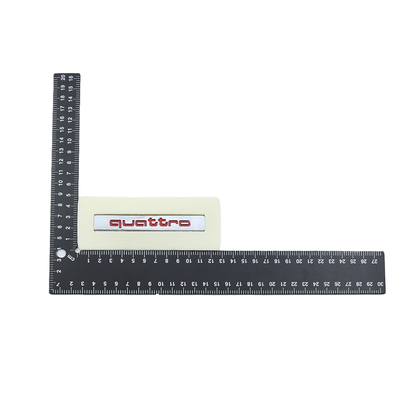 Quattro Audi Quattro bagaj yazısı, 100 x 15 ölçüsünde. Krom Kırmızı Bagaj Yazısı Audi Uyumlu