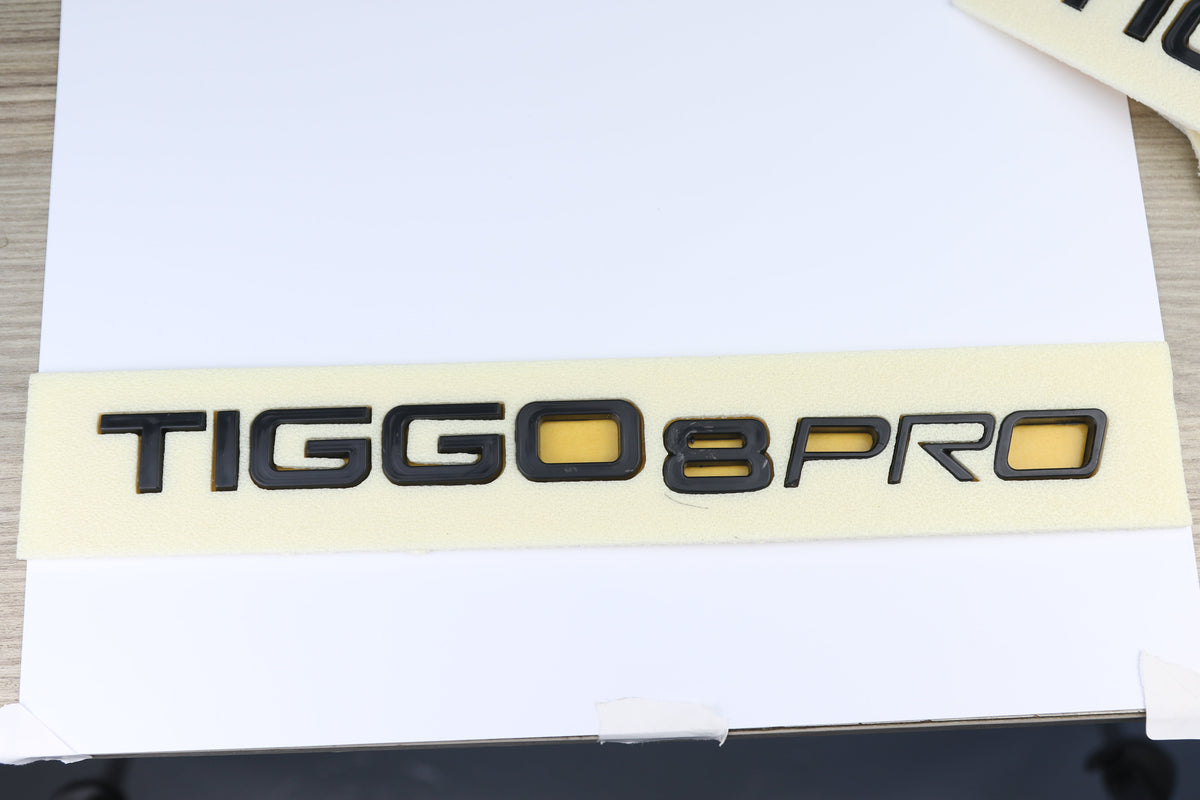 Tiggo 8 Pro Siyah Bagaj Yazısı Chery Uyumlu